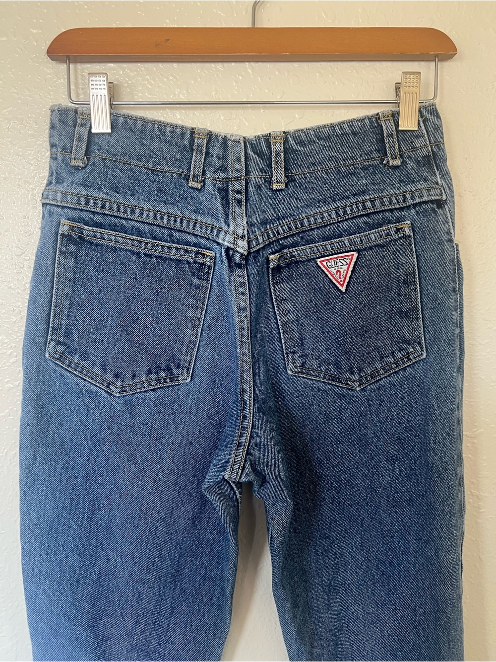 Vintage Guess High-Rise Straight Jeans in Blue